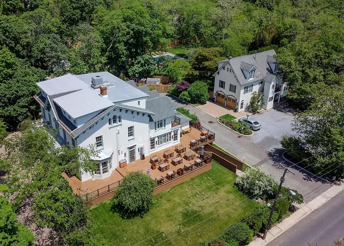 The Peninsula Bed & Breakfast Cape May Court House