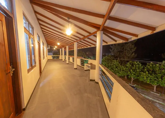 Happy Bay Hotel Weligama
