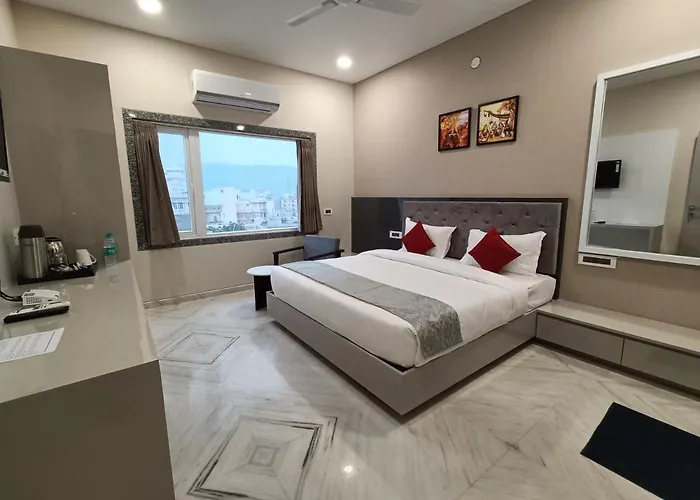 Hotel Shri Anand Dham, Nathdwara - 125 Meters Away From The Temple