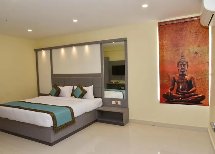 Hotel Tridev Grand Varanasi