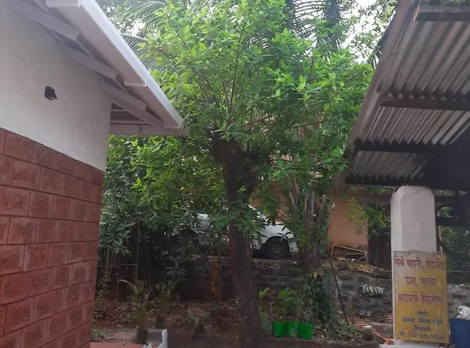 Triskelion - Bed And Breakfast, Family Home Stay By Joshi Brothers Dapoli