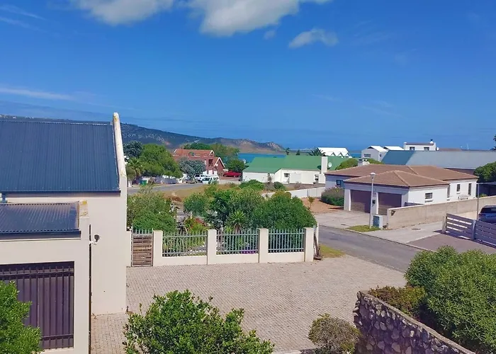 Ocean House Holiday Accommodation Langebaan