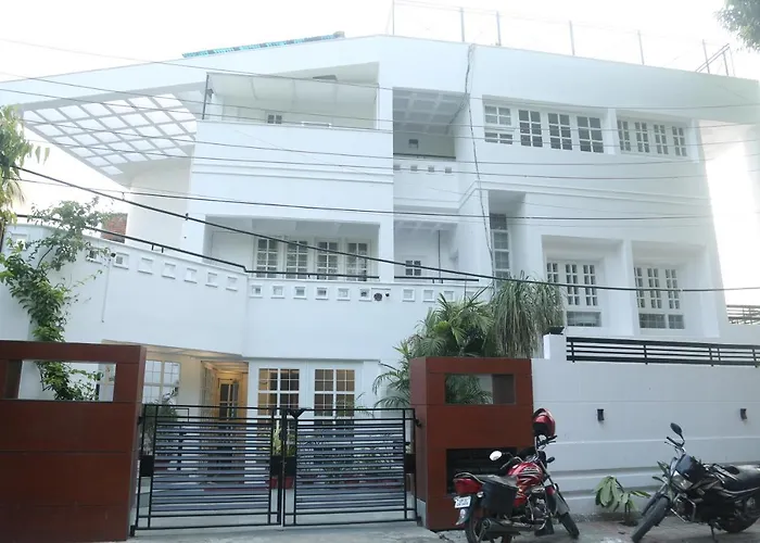 Happy Mark Suites Rooms Lucknow