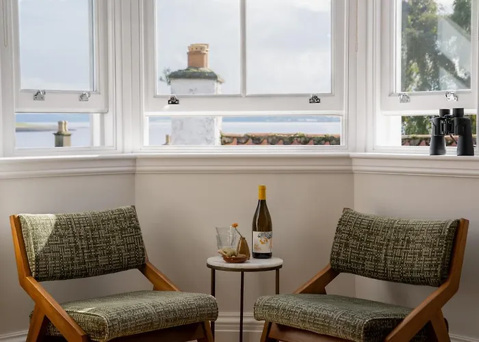 The Dundonald Guesthouse & Cottage Culross