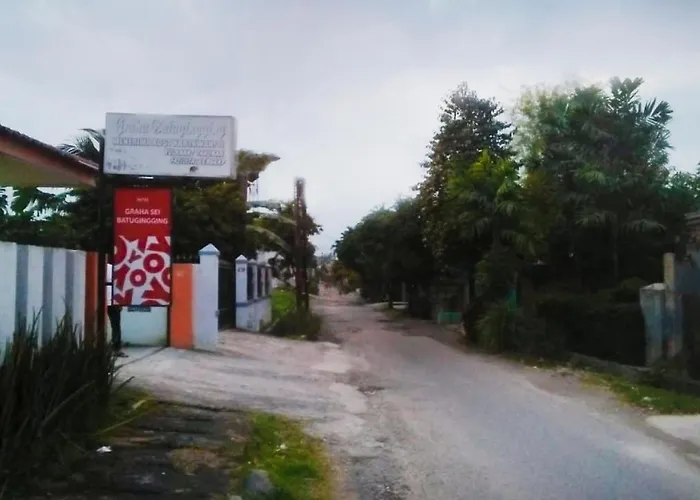 OYO 90751 Graha Sei Batugingging Hotel Medan