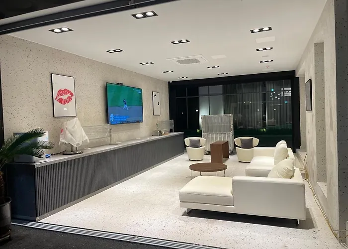 Gorilla Hotel Wonju