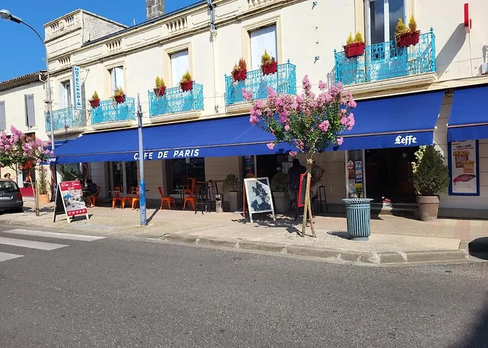 Hotel Cafe De Paris à Lesparre-Médoc