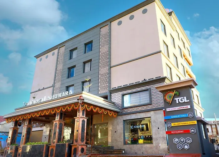 Hotel The Grandladhukara Dwarka 