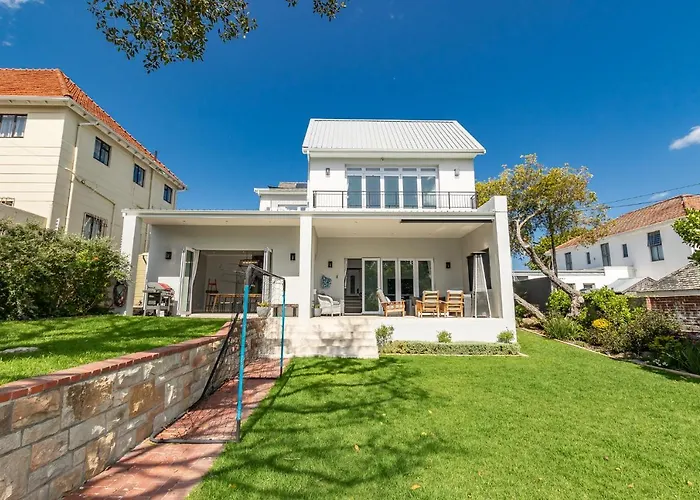 Spacious Guest Apartment In Rondebosch Cape Town