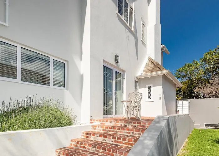 Spacious Guest Apartment In Rondebosch Cape Town