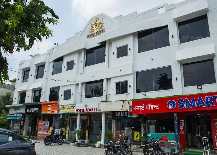 Royal 9 Hotel & Banquet Meerut