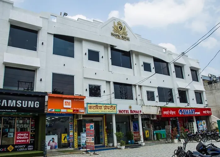 Royal 9 Hotel & Banquet Meerut