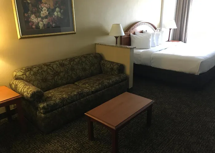 Quality Inn & Suites Winter Park Village Area Orlando