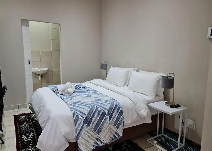The Hide On Tindale Bed & Breakfast East London