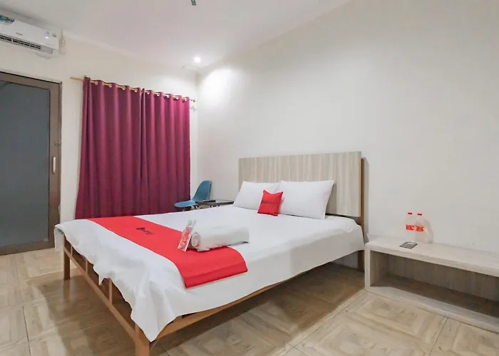 RedDoorz Syariah at Cigadung Raya Street Hotel Bandung