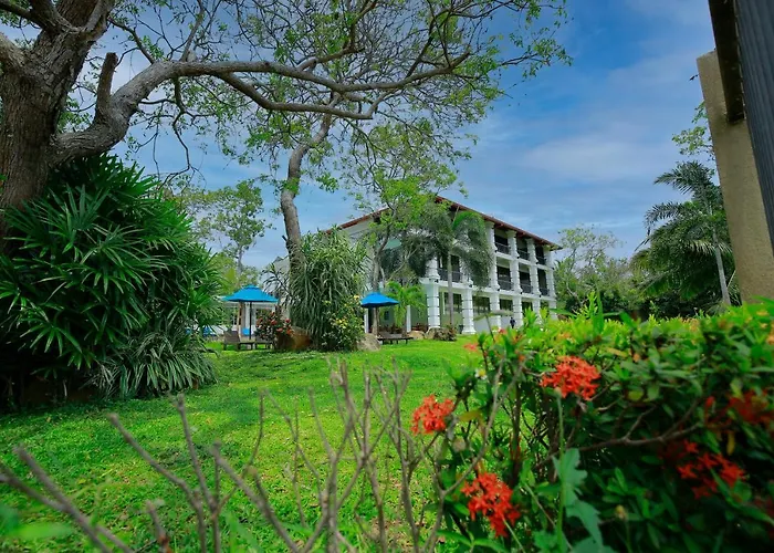Diya Dahara Lake Resort Tissamaharama