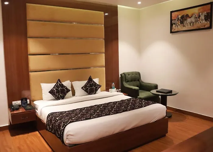 Grand Geet Hotels Kanpur