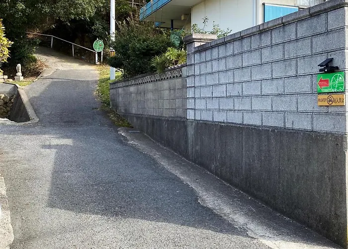 Bamboo Village Guest House Naoshima