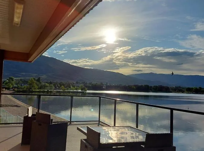 Richter Pass Beach Resort Osoyoos