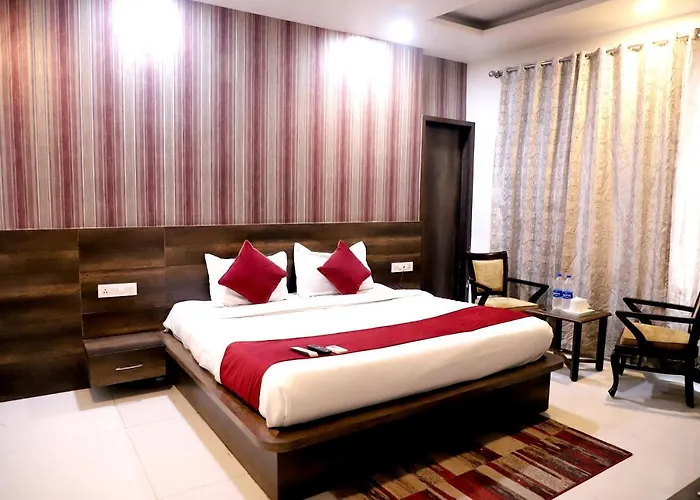 Hotel Hollywood Heights Near Railway Station Amritsar