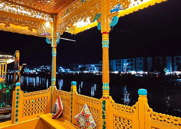 The Heritage Gemini Group Of Houseboat Srinagar 