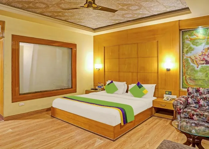Royal Cm - City Center Jaipur