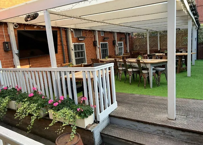 The Pig And Whistle Hotel London