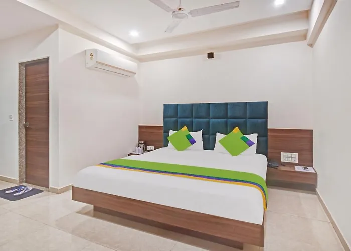 Hotel Luxura, Ahmedabad