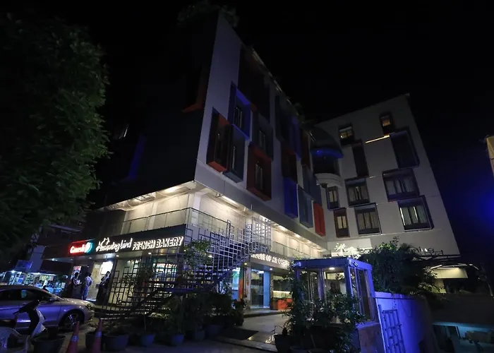 Humming Bird Hotel & Banquet Anand