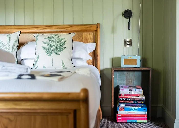 The Bell At Sapperton Bed & Breakfast Cirencester