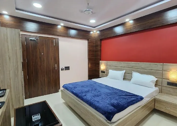 Staymaker Hotel Bhagwan - Only Indian Citizens Allowed Deoghar