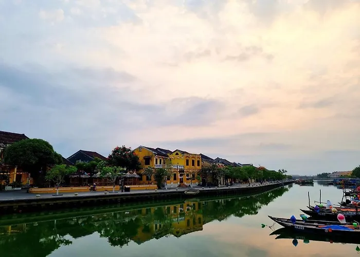 Hoi An Center Town Hotel