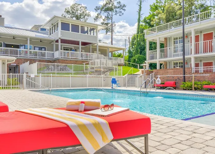 Seven Hills Suites Tallahassee