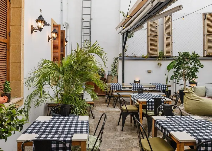 Djumba Hotel & Cafe Lefkoşa