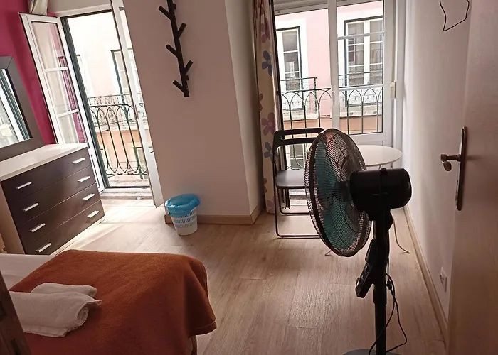 Martim Moniz 28 Guest House Lisbon