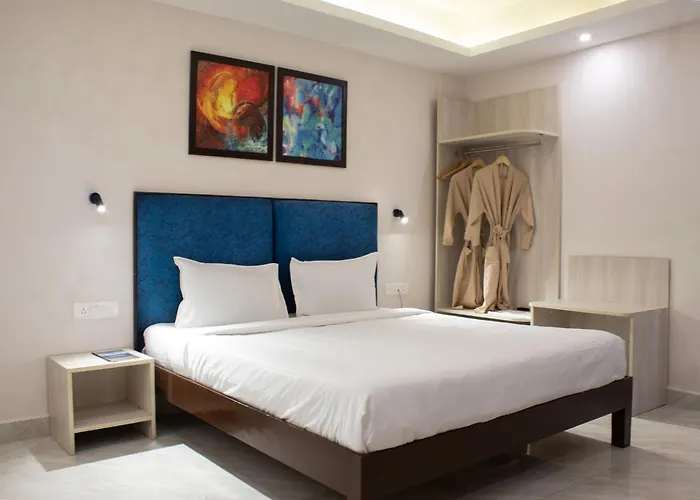 Sandbanks Beach Resort Arambol