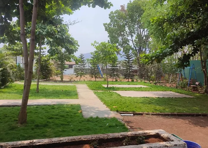 Hotel Metro Palace Resort Karjat