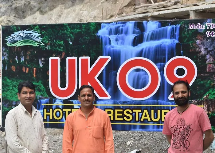 Uk09 Hotel & Restaurant Mussoorie