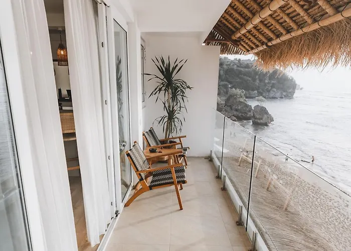 Legends Beachfront Resort Pecatu