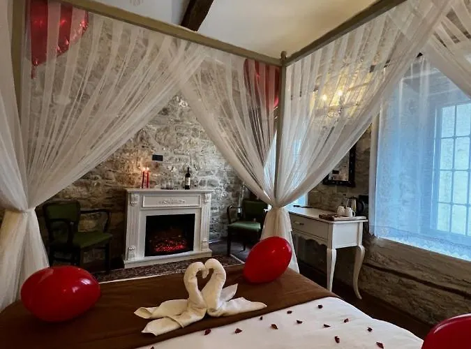 Sakli Tas Konak Otel Urla