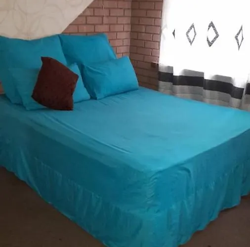 Oakfield Lounge Hotel Benoni