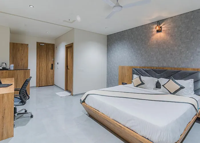 Hotel The Grand Heaven Gandhinagar