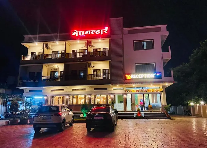 Hotel Meghmalhar Lodging Jejuri