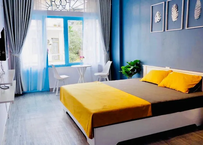 La Casa Homestay - 11B Anh Đào, Bãi Cháy Hạ Long