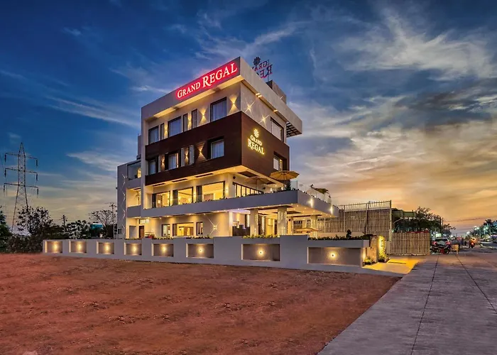 Grand Regal Hotel Chandoli