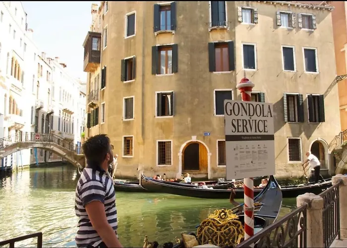 Anzolo Palace - Rooms & Apartments Venice