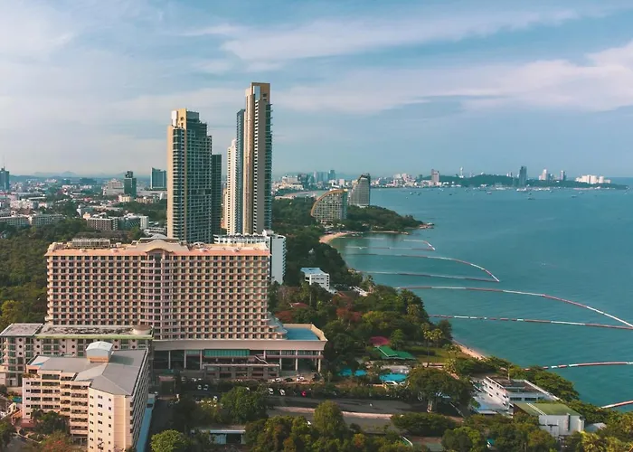 Long Beach Garden Hotel & Pavilions Pattaya