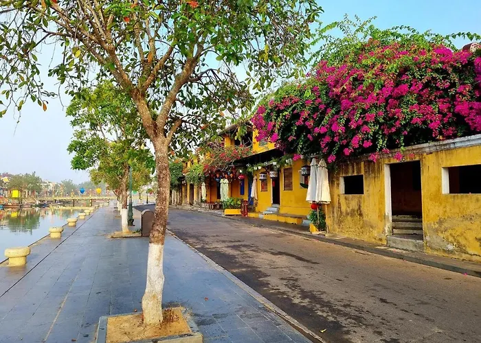 Hoi An Center Town Hotel