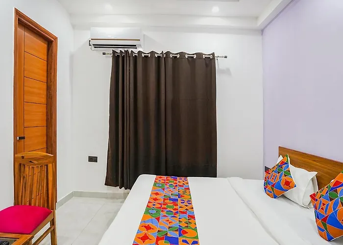 Fabhotel Grihum 56 Noida