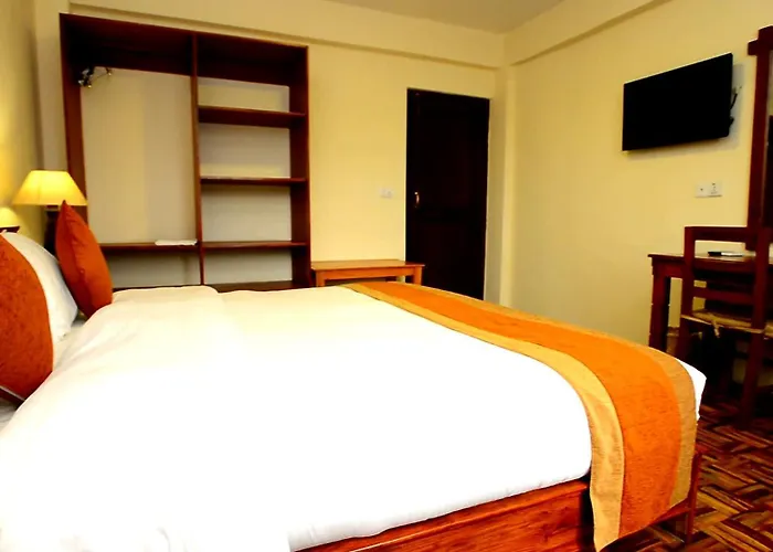 Hotel Golden Sunrise & Spa Pelling